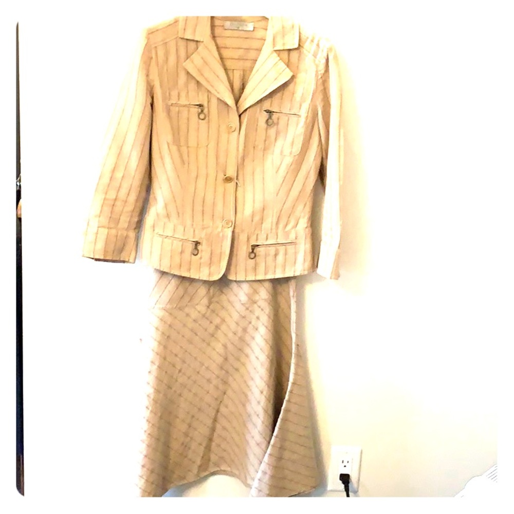 Made in Italy,! The perfect summer suit!!